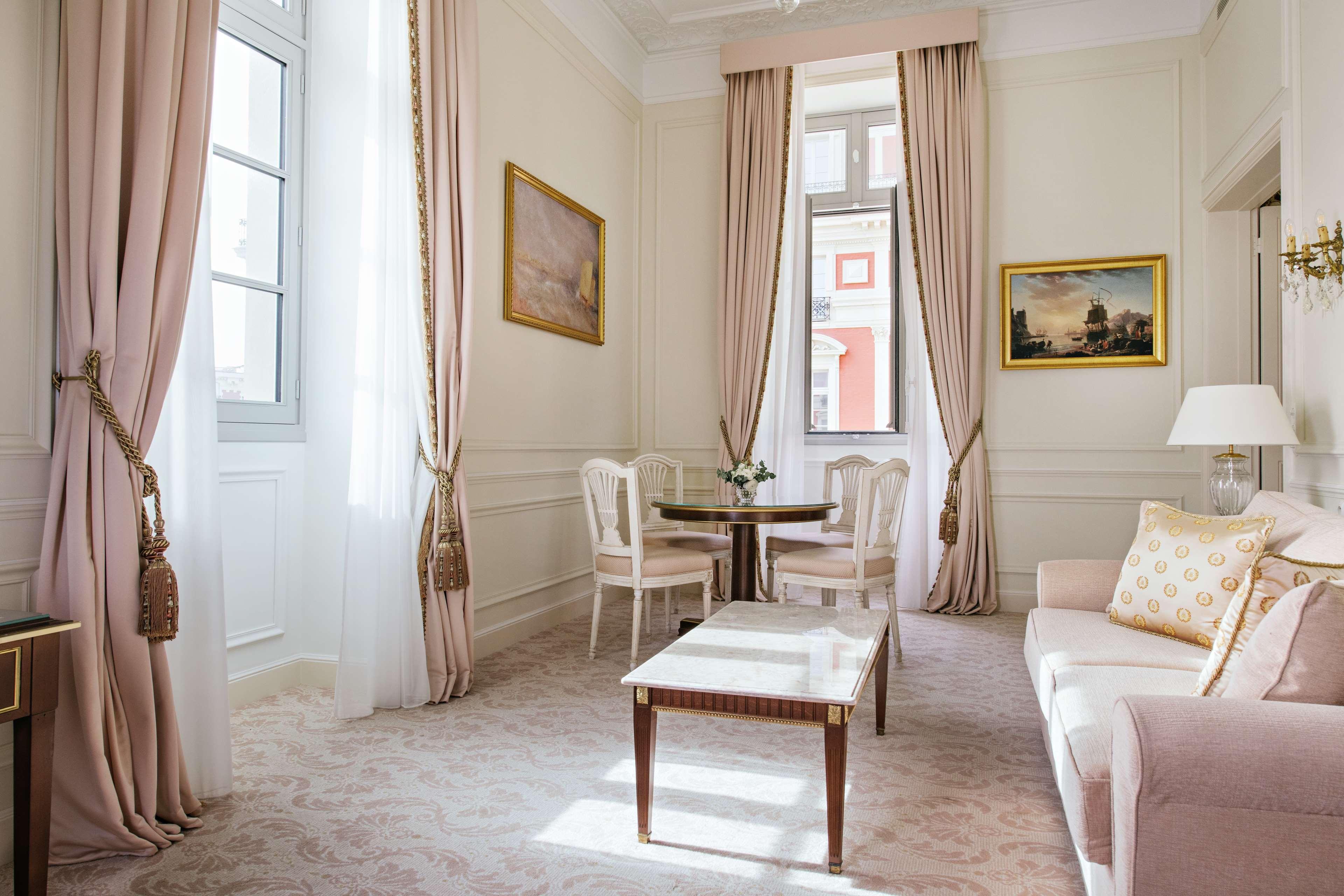 Hotel Du Palais Biarritz, In The Unbound Collection By Hyatt Bagian luar foto